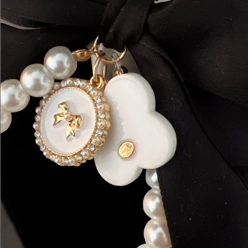 CC LOGO STAMPED  Black and White Key Chain Bag Charm With Bow and Pearl Accents🖤 - Picture 5 of 5